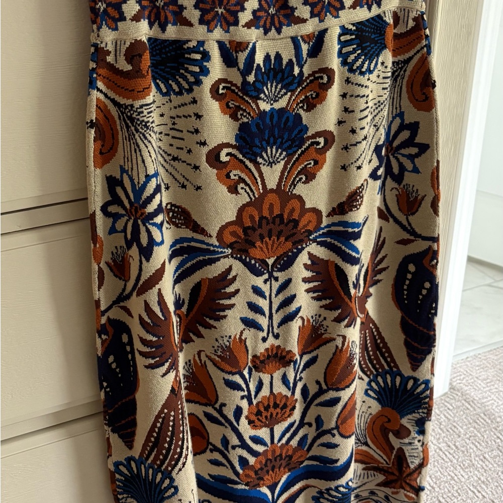 FARM Rio Midi Skirt - Picture 3 of 4